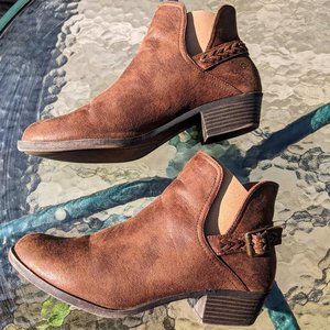 EUC Cute Brown Ankle Booties